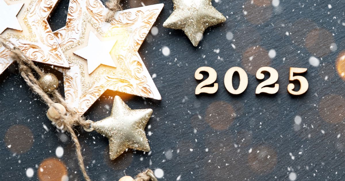 Star decorations next to 2025 decoration